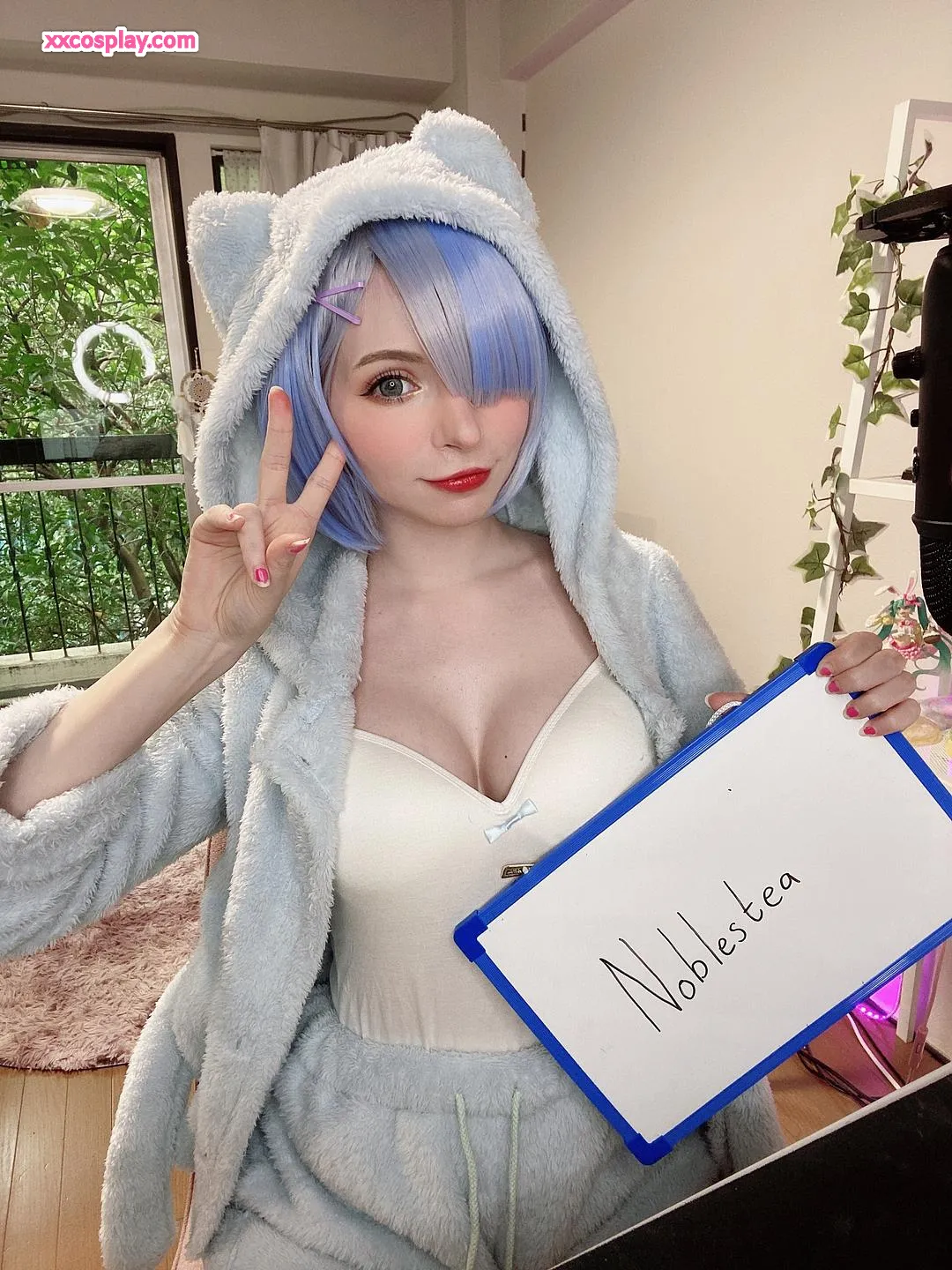 Peach Milky - NO.011 Fluffy Cat Fansign